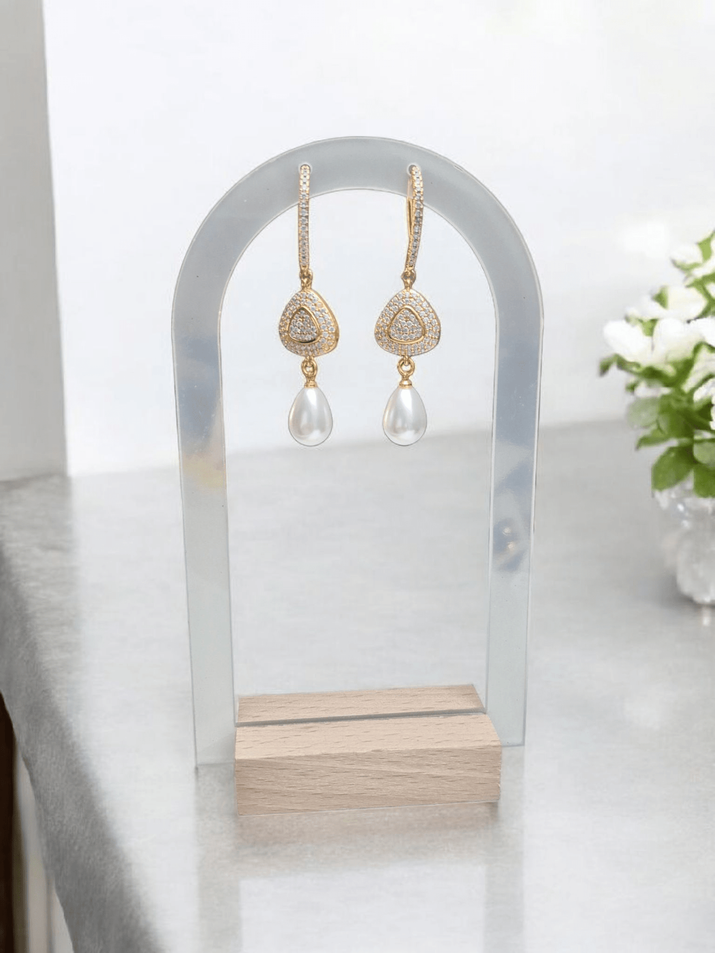 Confetti drops - Ear Candy by NaomiConfetti drops